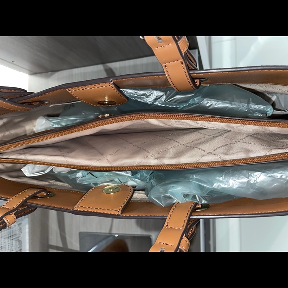 COPY - Michael Kors Commuter Tote Bag - Picture 3 of 5